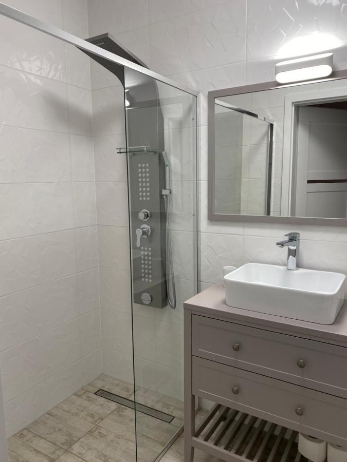 Apart111 Apartamenty - Boho โควอบเซก ภายนอก รูปภาพ